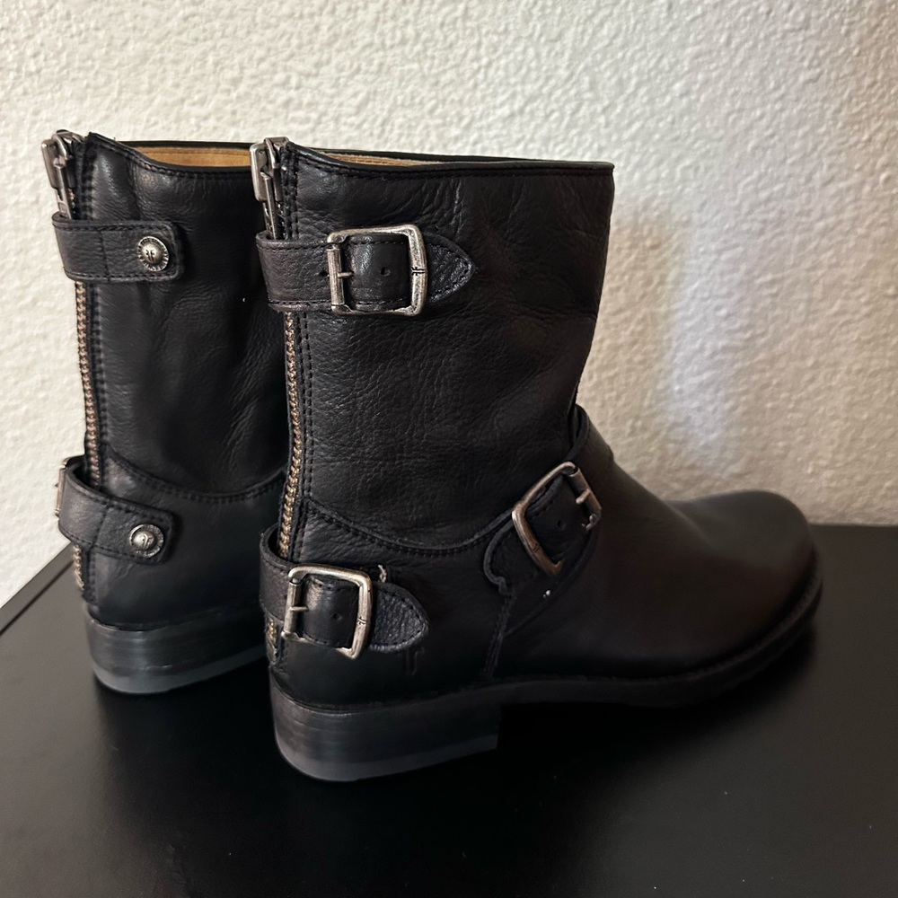 Frye Veronica Short Boot (Zipper Back)